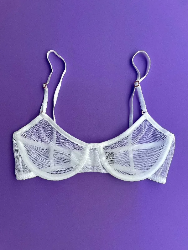 Women's bras made of breathable meshOnly Hearts: Whisper Underwire Bra - White