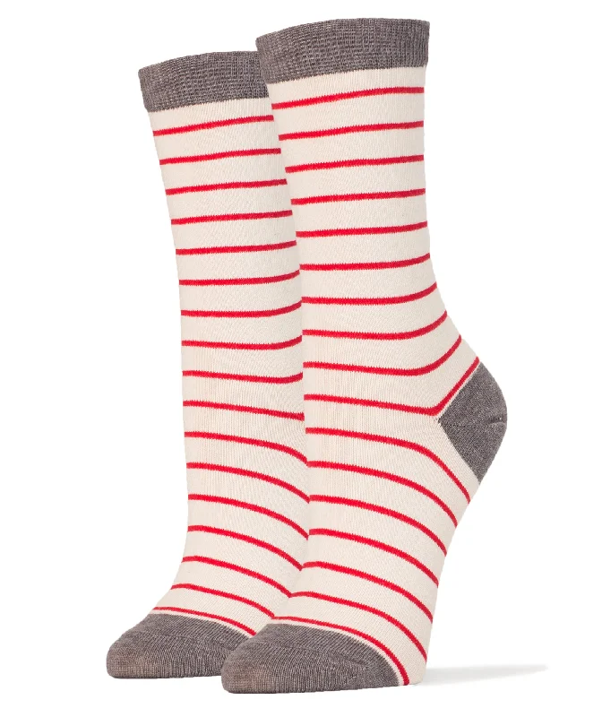 Women's thigh - high socks in a fishnet patternArctic Stripes