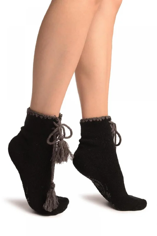 Women's knee - high socks with lace trimBlack Lace Up With Silicon Grip Angora Ankle High Socks