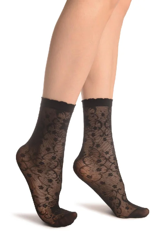 Women's ankle socks with a frilly edgeBlack Orchides On Lace Ankle High Socks