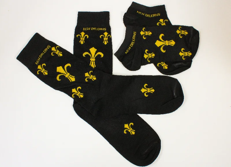 Women's silk - lined socks for a luxurious feelGold Fleur de Lis Pattern on Black Socks (Adults)