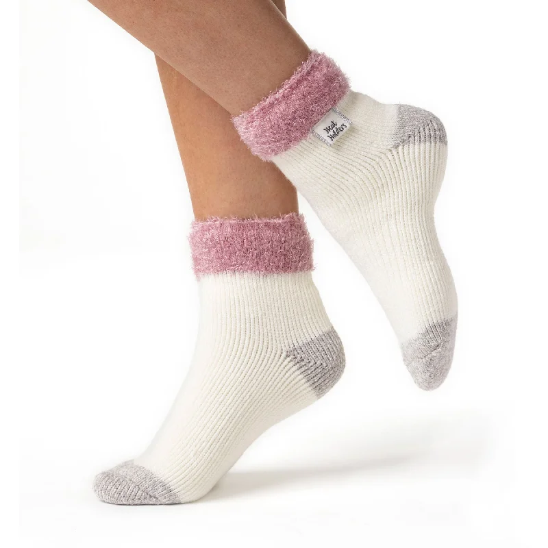 Women's ankle socks with a frilly edgeLadies Original Sleep Socks with Feather Top - Pink & Cream