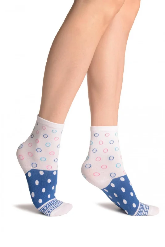 Women's moisture - wicking socks for sportsWhite With Wide Blue Dotted Stripe Ankle High Socks