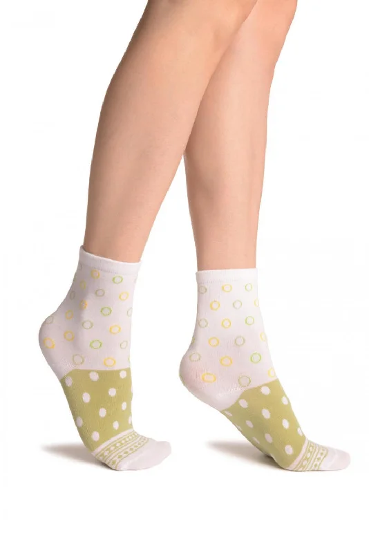 Women's non - slip socks for safetyWhite With Wide Green Dotted Stripe Ankle High Socks